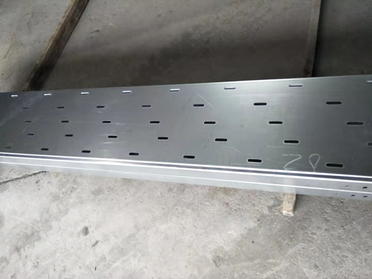 托盘线槽桥架往往会引起连锁事件